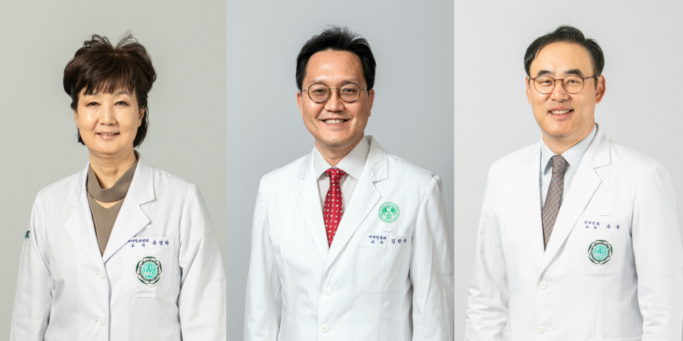 (왼쪽부터)유경하 이화의료원장, 김한수 신임 이대목동병원장, 주웅 신임 이대서울병원장